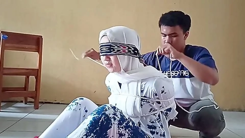 Bondage Indo 1 Jilbab