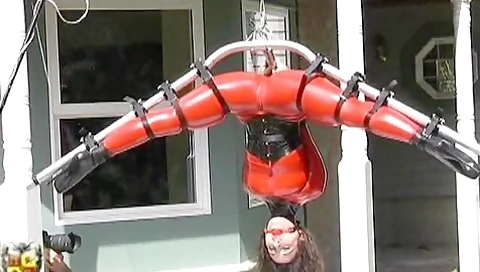 Hog Hanging Splits